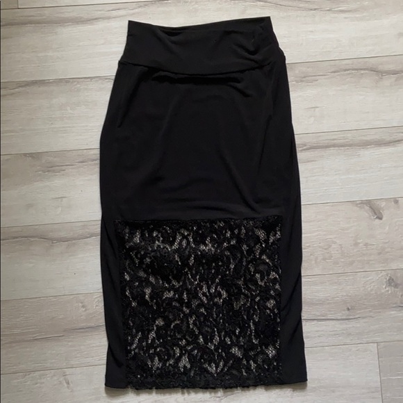 Black lace skirt - Picture 4 of 5